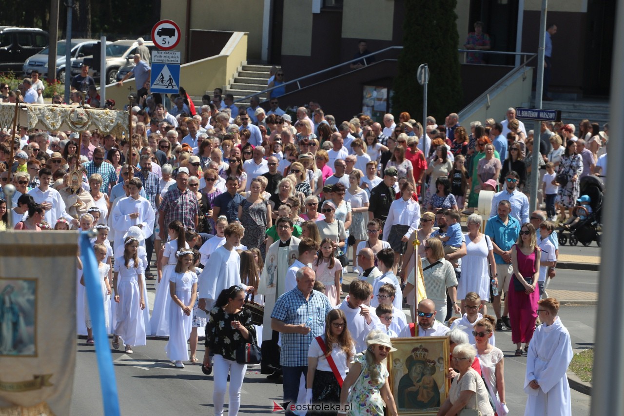 Procesja Bożego Ciała w kościele pw. św. Franciszka z Asyżu [08.06.2023] - zdjęcie #39 - eOstroleka.pl