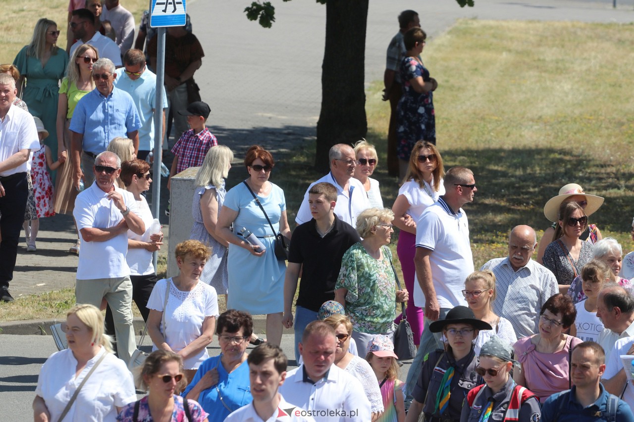 Procesja Bożego Ciała w kościele pw. św. Franciszka z Asyżu [08.06.2023] - zdjęcie #50 - eOstroleka.pl
