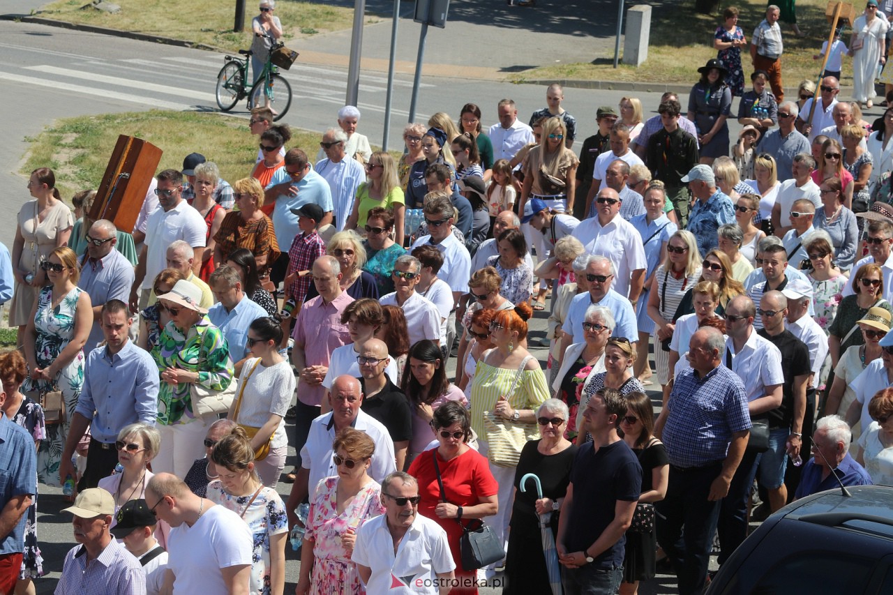 Procesja Bożego Ciała w kościele pw. św. Franciszka z Asyżu [08.06.2023] - zdjęcie #23 - eOstroleka.pl