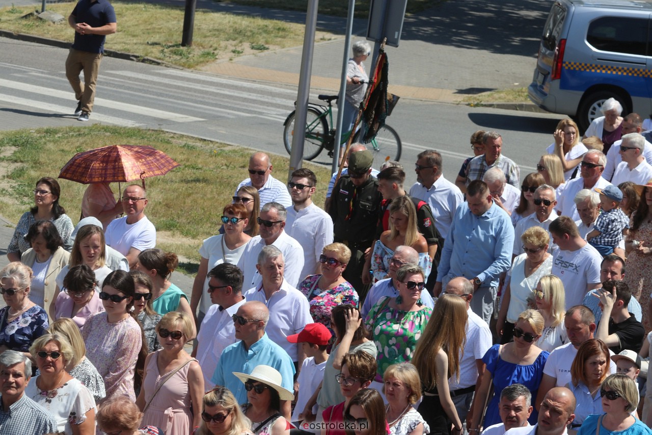 Procesja Bożego Ciała w kościele pw. św. Franciszka z Asyżu [08.06.2023] - zdjęcie #12 - eOstroleka.pl