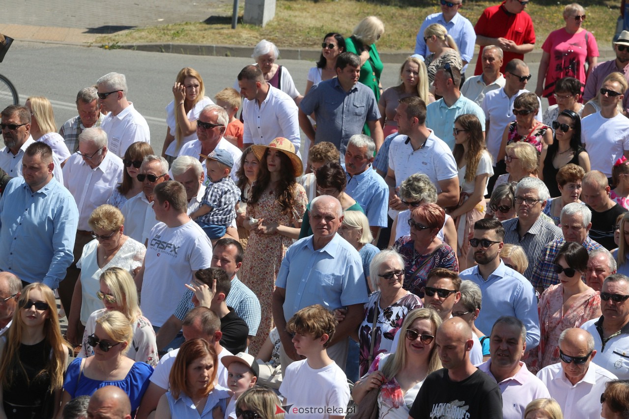 Procesja Bożego Ciała w kościele pw. św. Franciszka z Asyżu [08.06.2023] - zdjęcie #10 - eOstroleka.pl