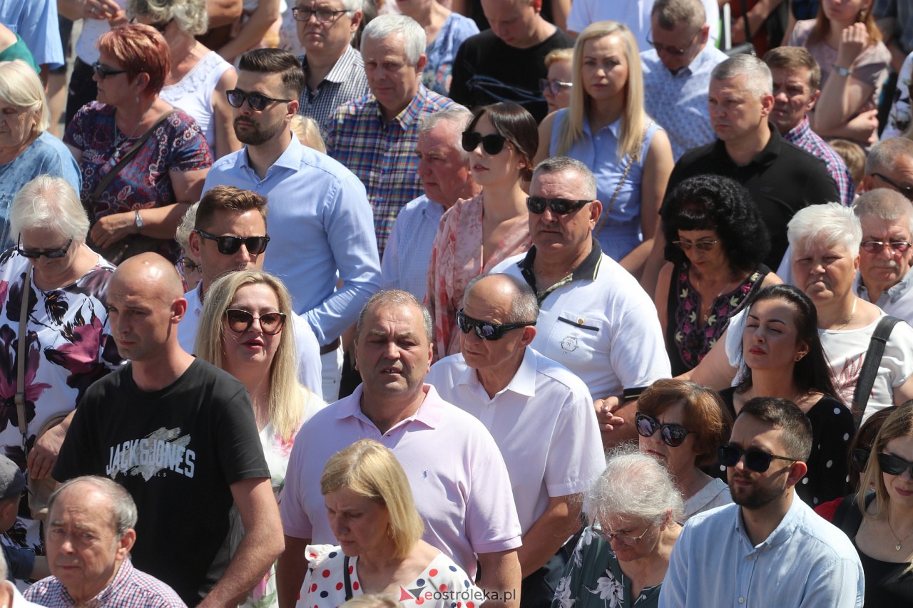 Procesja Bożego Ciała w kościele pw. św. Franciszka z Asyżu [08.06.2023] - zdjęcie #9 - eOstroleka.pl