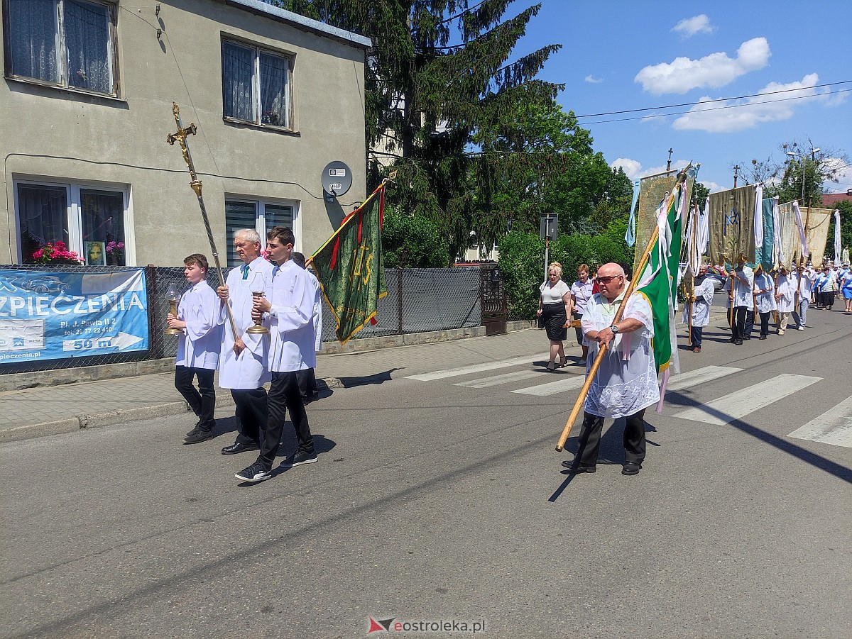 Procesja Bożego Ciała w ostrołęckiej farze [08.06.2023] - zdjęcie #78 - eOstroleka.pl