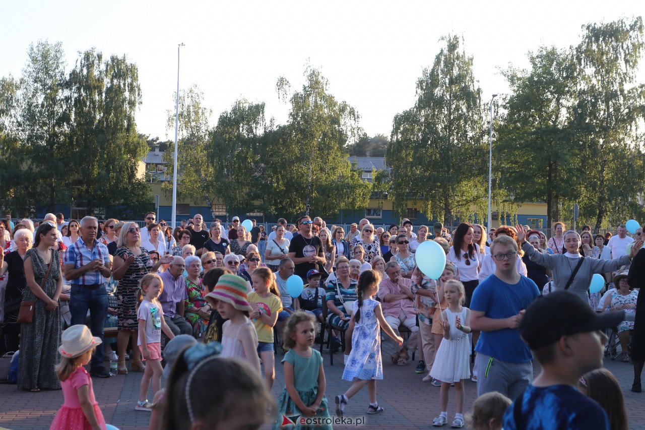 Koncert uwielbienia w Ostrołęce [08.06.2023] - zdjęcie #55 - eOstroleka.pl