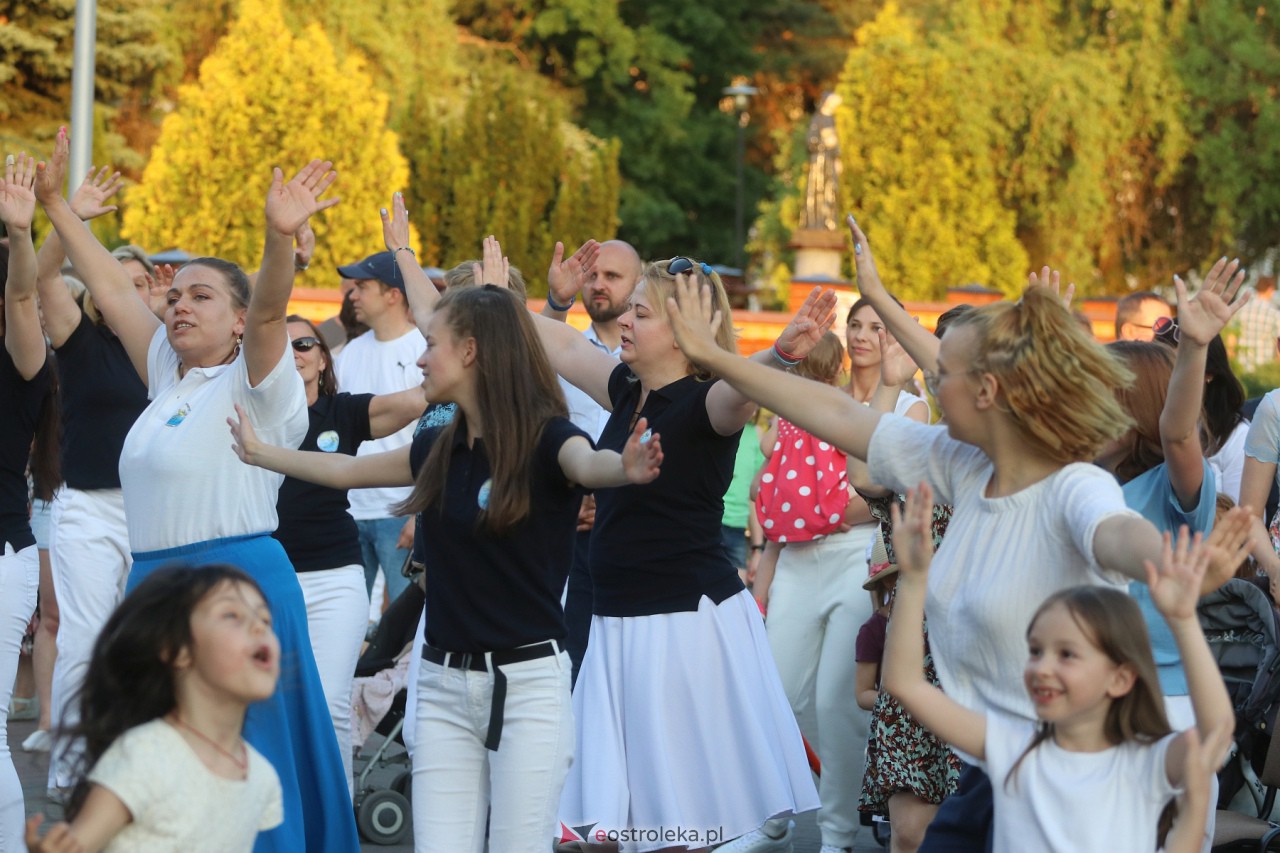 Koncert uwielbienia w Ostrołęce [08.06.2023] - zdjęcie #63 - eOstroleka.pl
