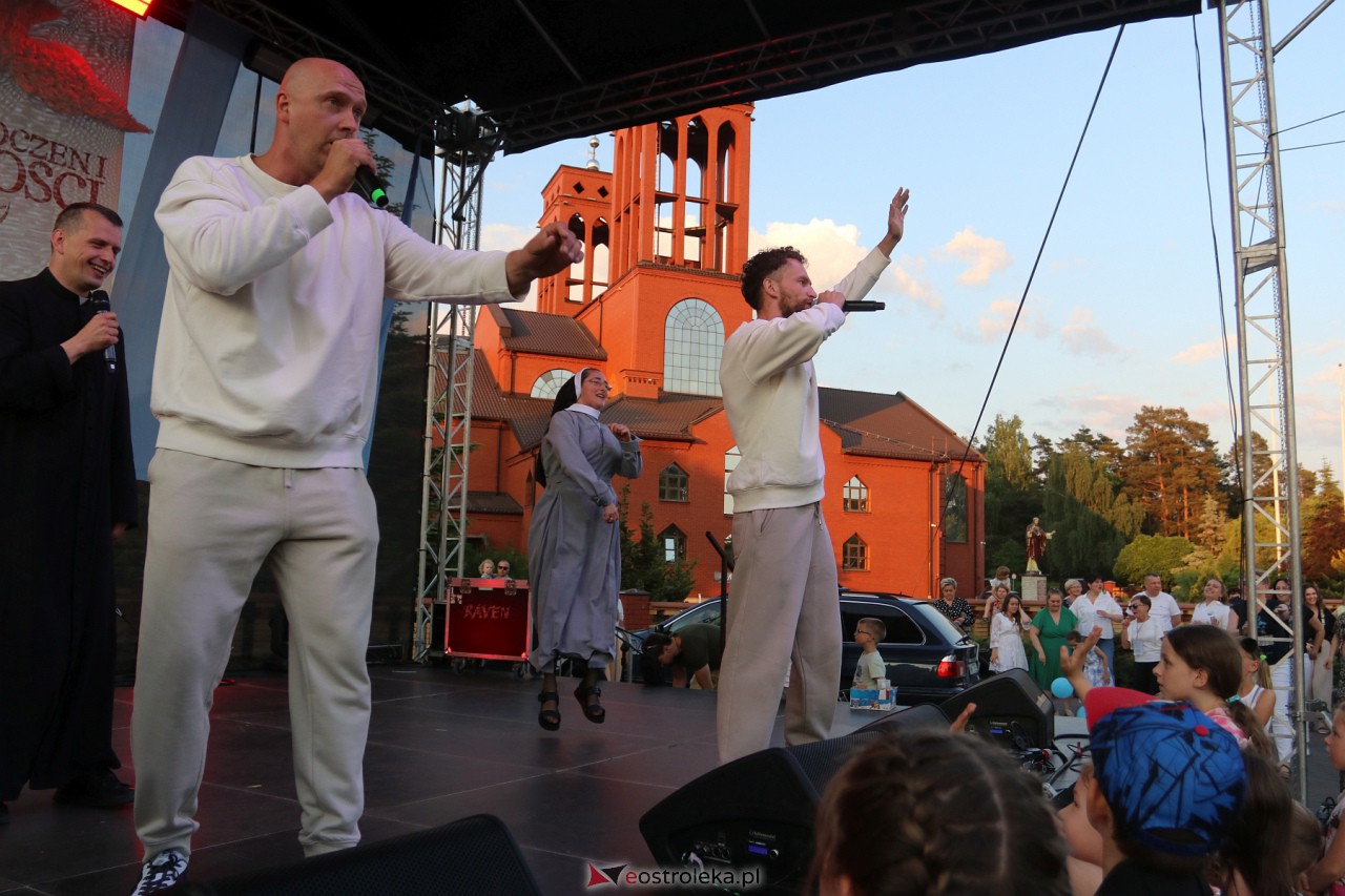 Koncert uwielbienia w Ostrołęce [08.06.2023] - zdjęcie #51 - eOstroleka.pl