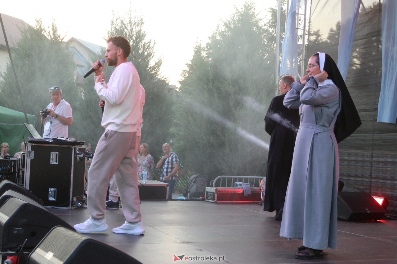 Koncert uwielbienia w Ostrołęce [08.06.2023] - zdjęcie #49 - eOstroleka.pl
