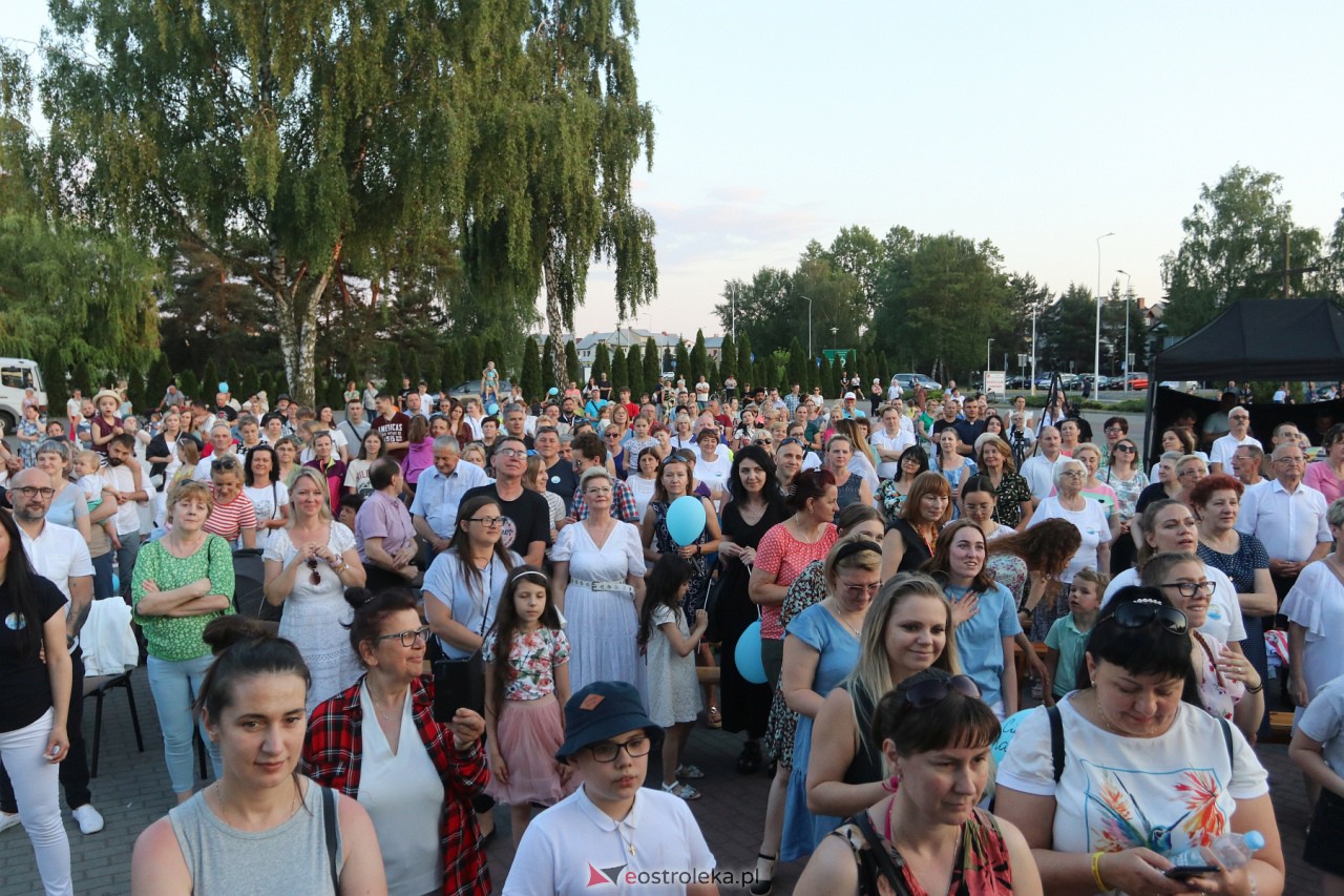 Koncert uwielbienia w Ostrołęce [08.06.2023] - zdjęcie #44 - eOstroleka.pl