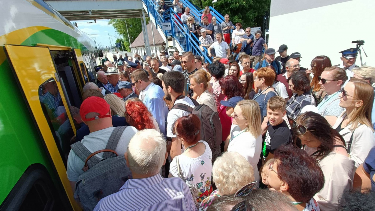 Powrót pociągów na linię kolejową nr 35 Ostrołęka-Chorzele [11.06.2023] - zdjęcie #28 - eOstroleka.pl