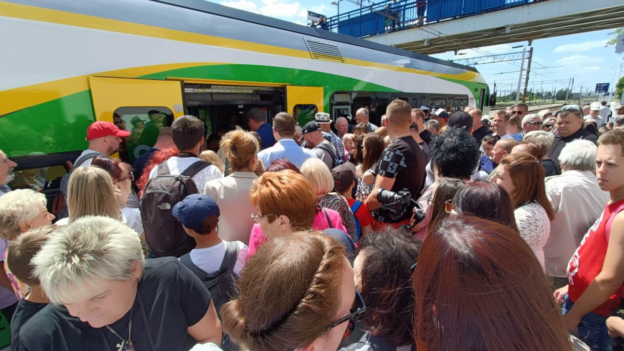 Powrót pociągów na linię kolejową nr 35 Ostrołęka-Chorzele [11.06.2023] - zdjęcie #66 - eOstroleka.pl