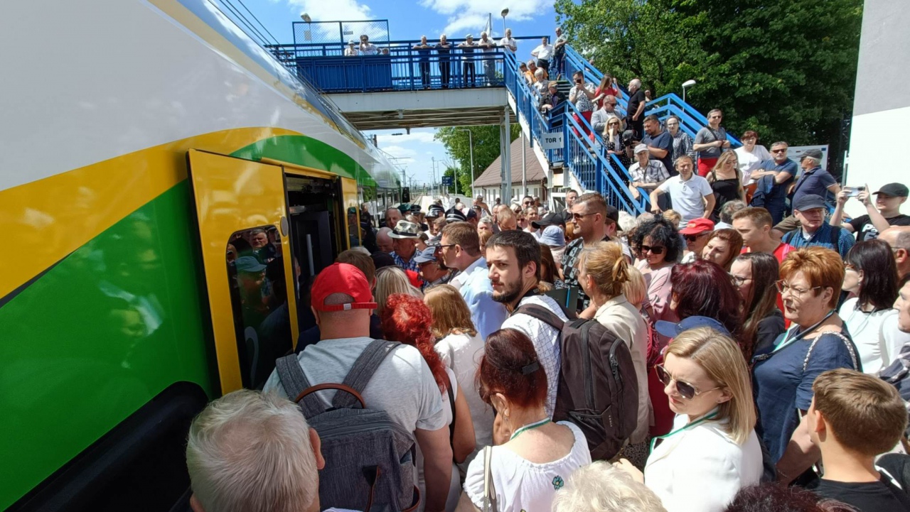 Powrót pociągów na linię kolejową nr 35 Ostrołęka-Chorzele [11.06.2023] - zdjęcie #26 - eOstroleka.pl