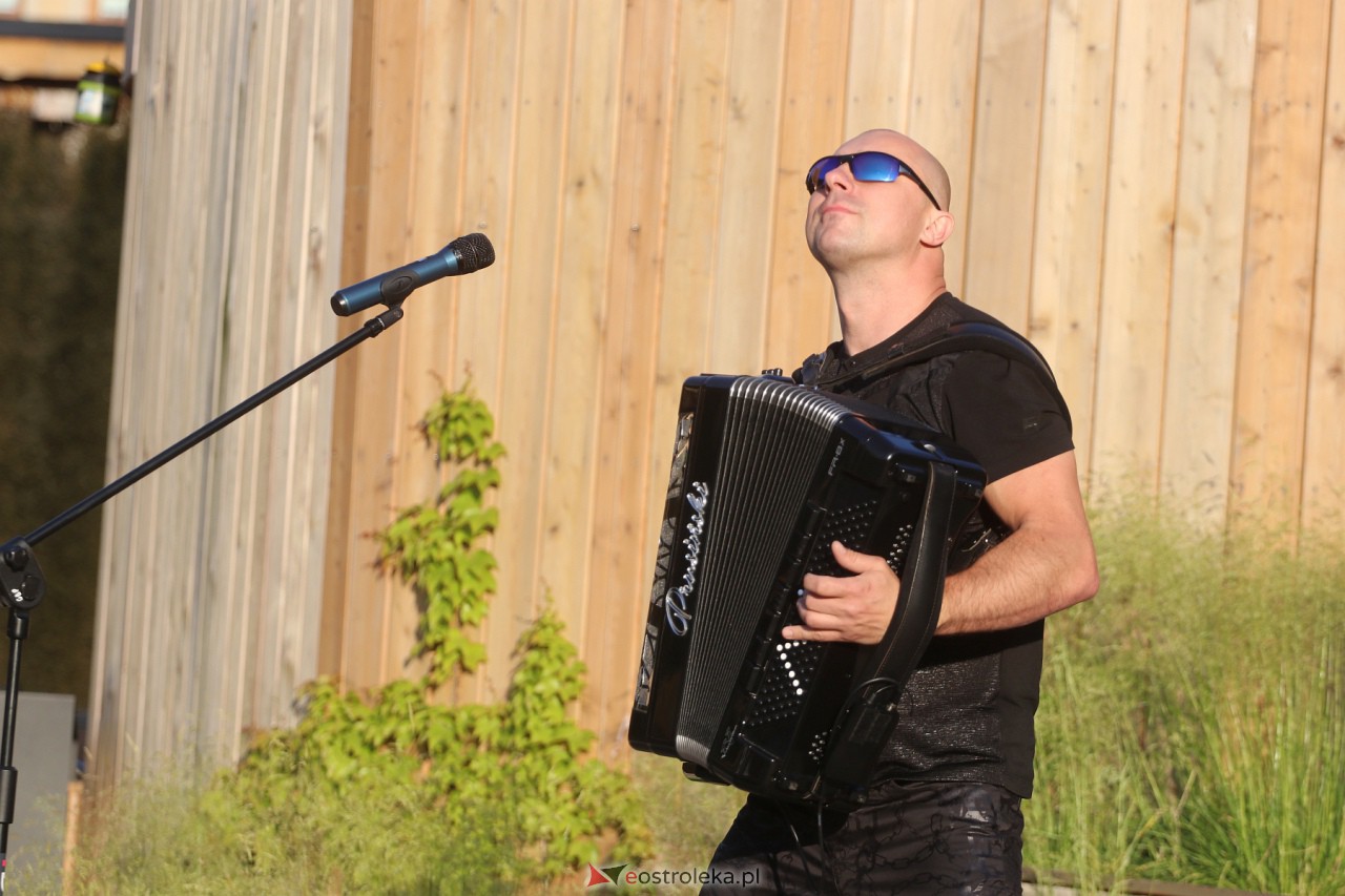Koncert Roberta Prusińskiego w Rzekuniu [11.06.2023] - zdjęcie #35 - eOstroleka.pl
