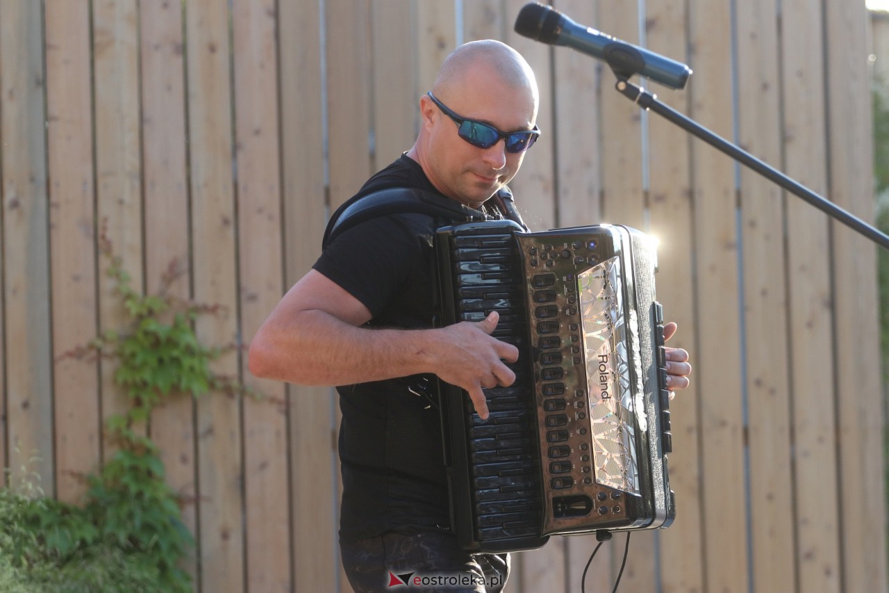 Koncert Roberta Prusińskiego w Rzekuniu [11.06.2023] - zdjęcie #16 - eOstroleka.pl