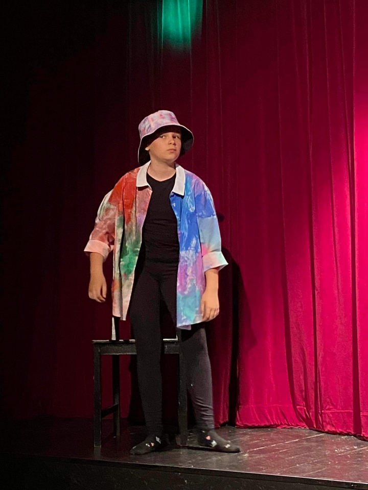 Spektakl “BLEEE” Dziecięcego Teatru Amatorskiego Niewidzialni w Klubie Oczko [12.06.2023] - zdjęcie #37 - eOstroleka.pl