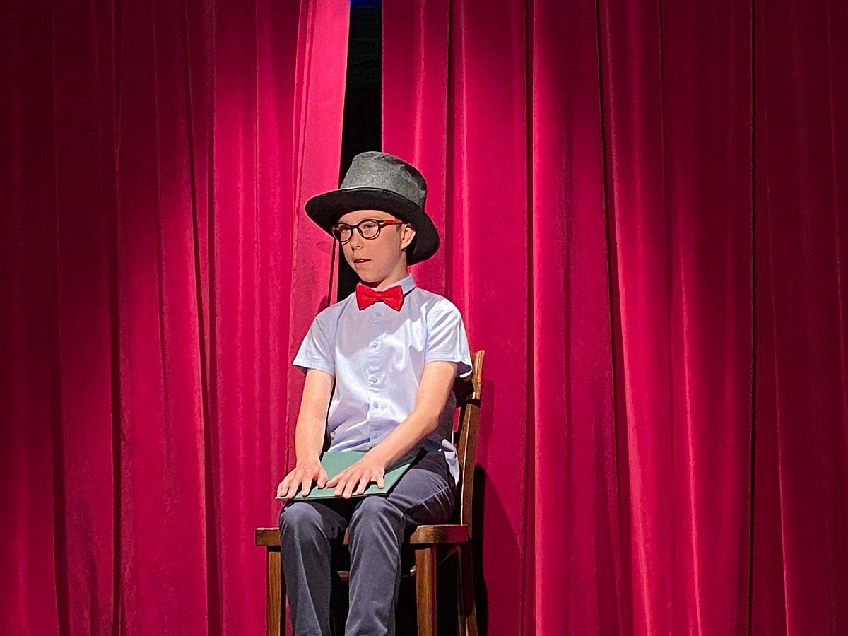 Spektakl “BLEEE” Dziecięcego Teatru Amatorskiego Niewidzialni w Klubie Oczko [12.06.2023] - zdjęcie #34 - eOstroleka.pl