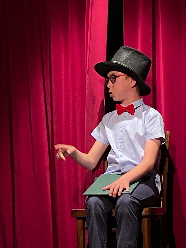 Spektakl “BLEEE” Dziecięcego Teatru Amatorskiego Niewidzialni w Klubie Oczko [12.06.2023] - zdjęcie #33 - eOstroleka.pl