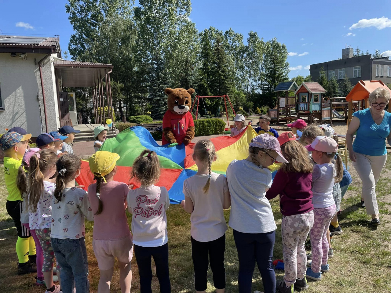 Dzień Dziecka z Bobrem Borkiem - zdjęcie #15 - eOstroleka.pl