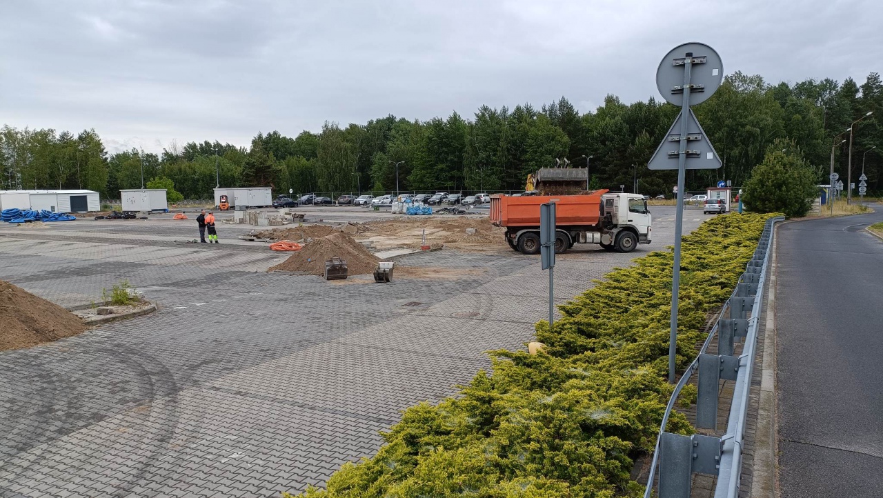Rozbiórka szpitala tymczasowego w Ostrołęce [13.06.2023] - zdjęcie #9 - eOstroleka.pl
