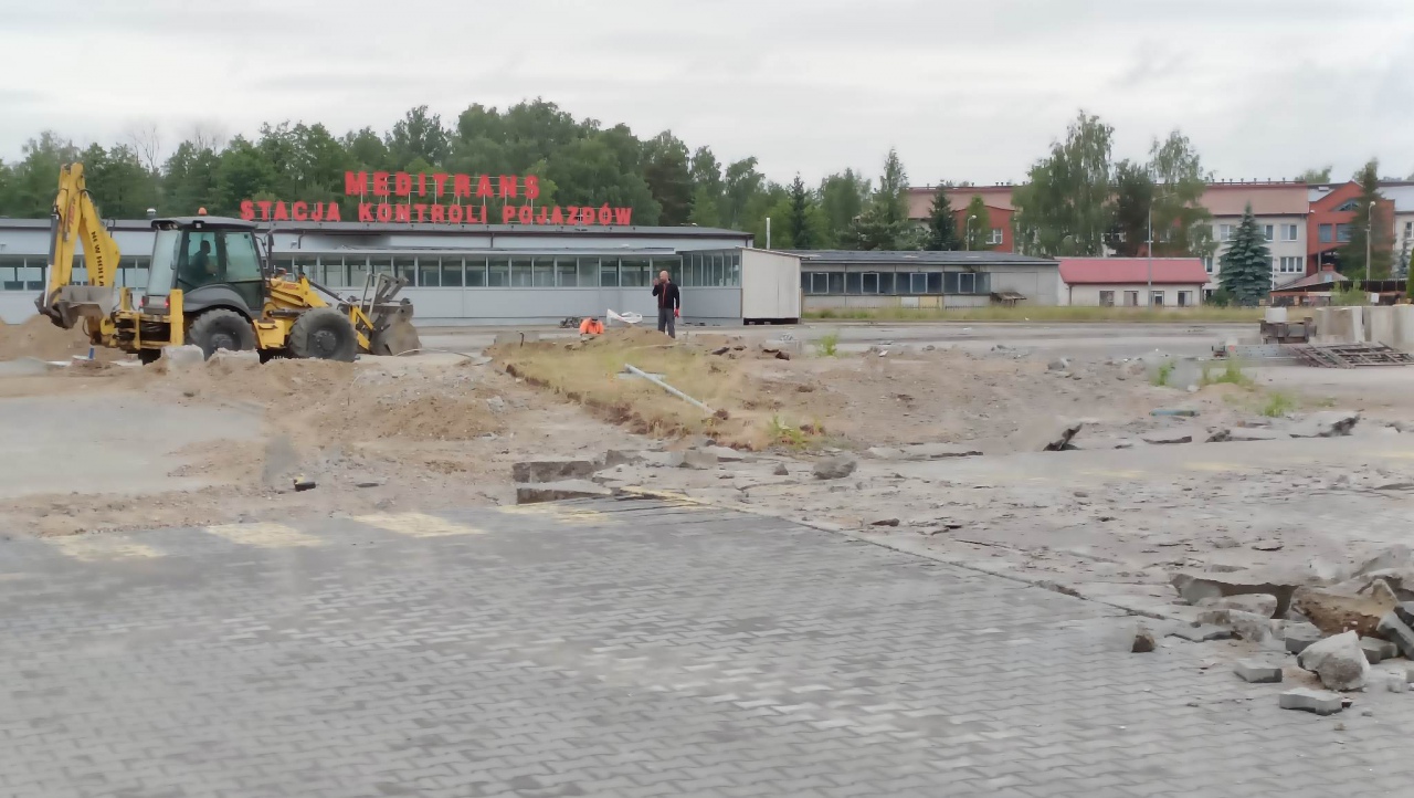 Rozbiórka szpitala tymczasowego w Ostrołęce [13.06.2023] - zdjęcie #7 - eOstroleka.pl