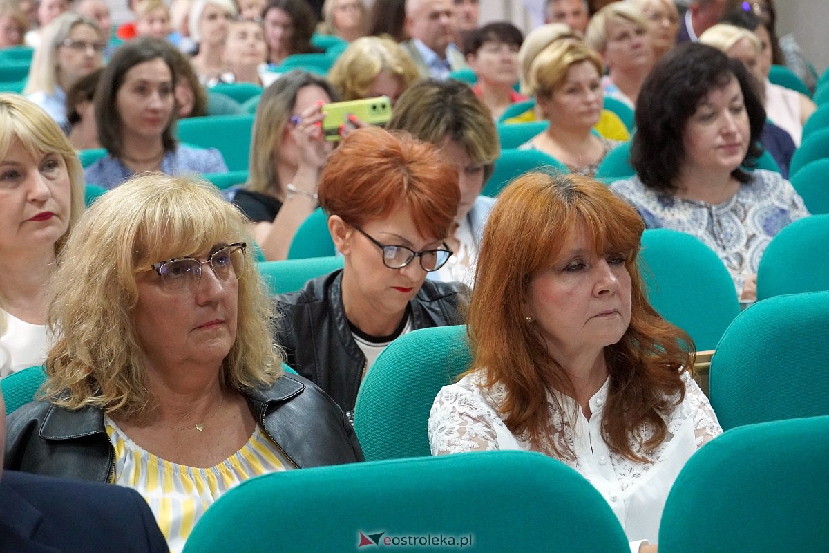 Konferencja Jak wychowywać do wartości? - lekcje wychowania do życia w rodzinie w kontekście współczesnych problemów wychowawczych [13.06.2023] - zdjęcie #26 - eOstroleka.pl