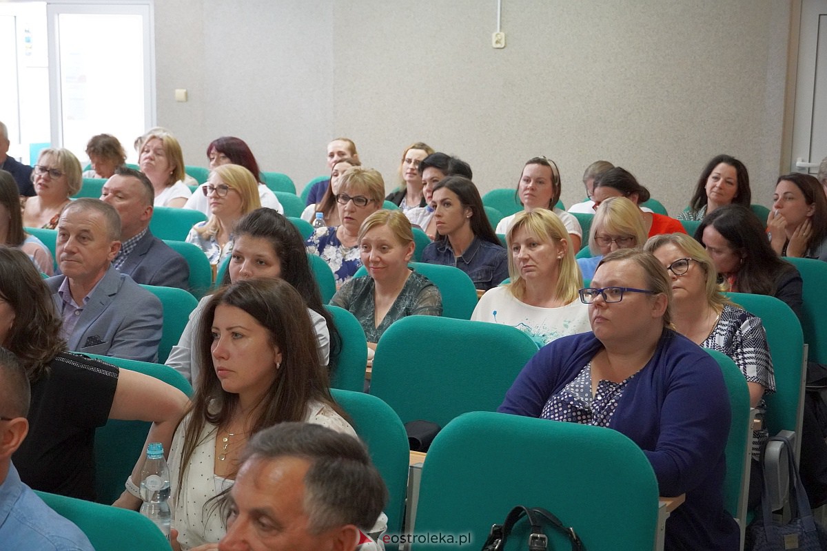 Konferencja Jak wychowywać do wartości? - lekcje wychowania do życia w rodzinie w kontekście współczesnych problemów wychowawczych [13.06.2023] - zdjęcie #3 - eOstroleka.pl