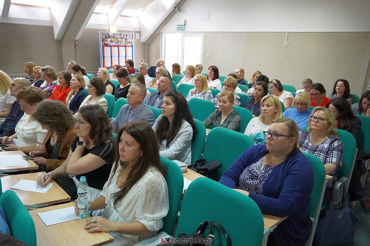Konferencja Jak wychowywać do wartości? - lekcje wychowania do życia w rodzinie w kontekście współczesnych problemów wychowawczych [13.06.2023] - zdjęcie #1 - eOstroleka.pl