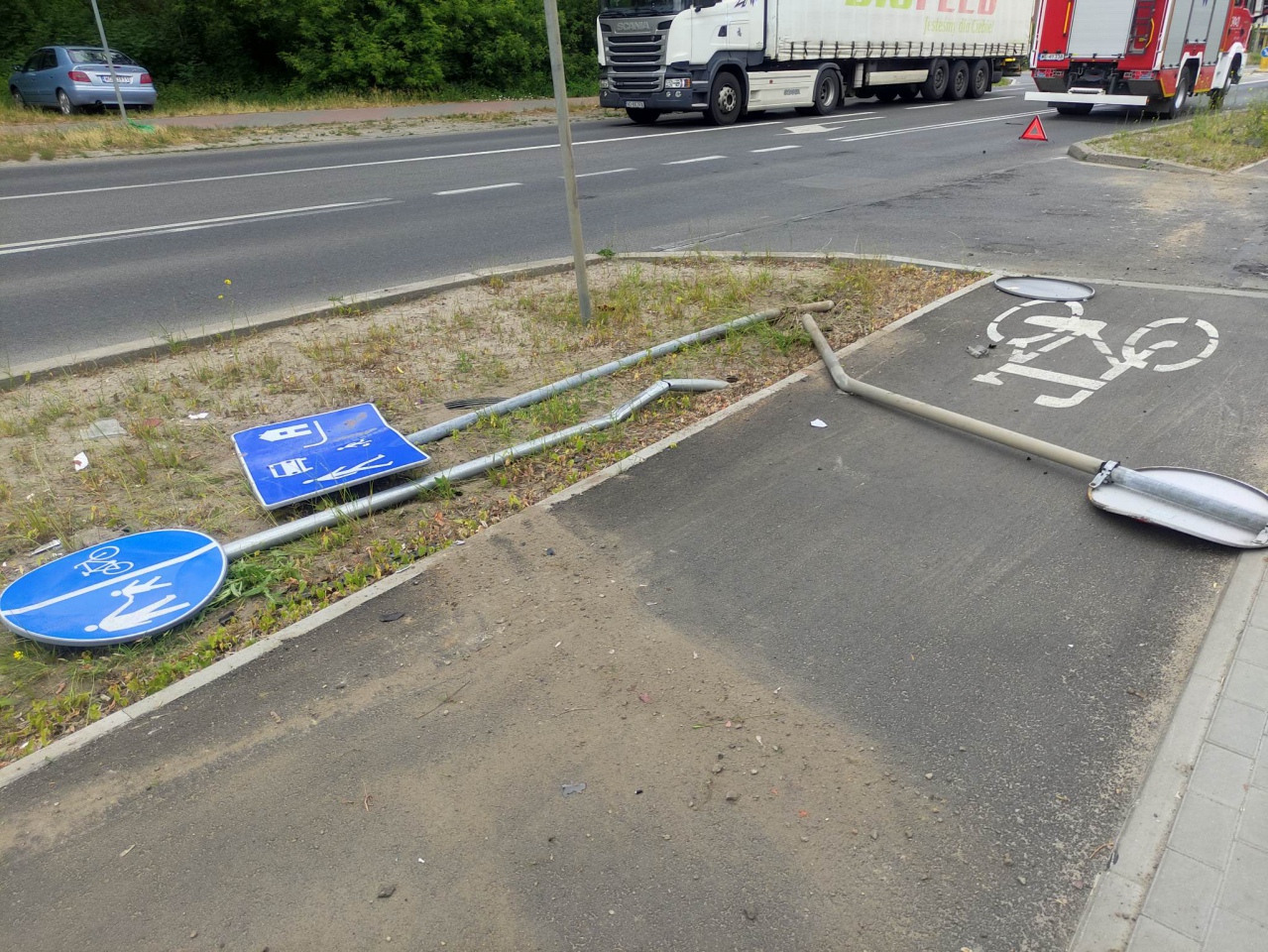 Poważny wypadek na Alei Wojska Polskiego [13.06.2023] - zdjęcie #6 - eOstroleka.pl