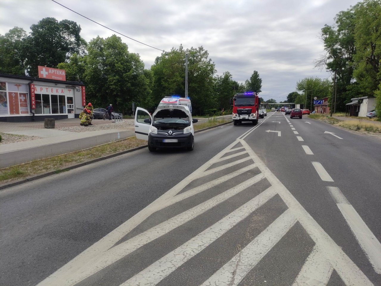 Poważny wypadek na Alei Wojska Polskiego [13.06.2023] - zdjęcie #1 - eOstroleka.pl