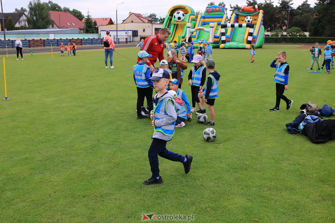 Przedszkoliada z Ostrołęcką Akademią Piłki Nożnej [14.06.2023] - zdjęcie #84 - eOstroleka.pl