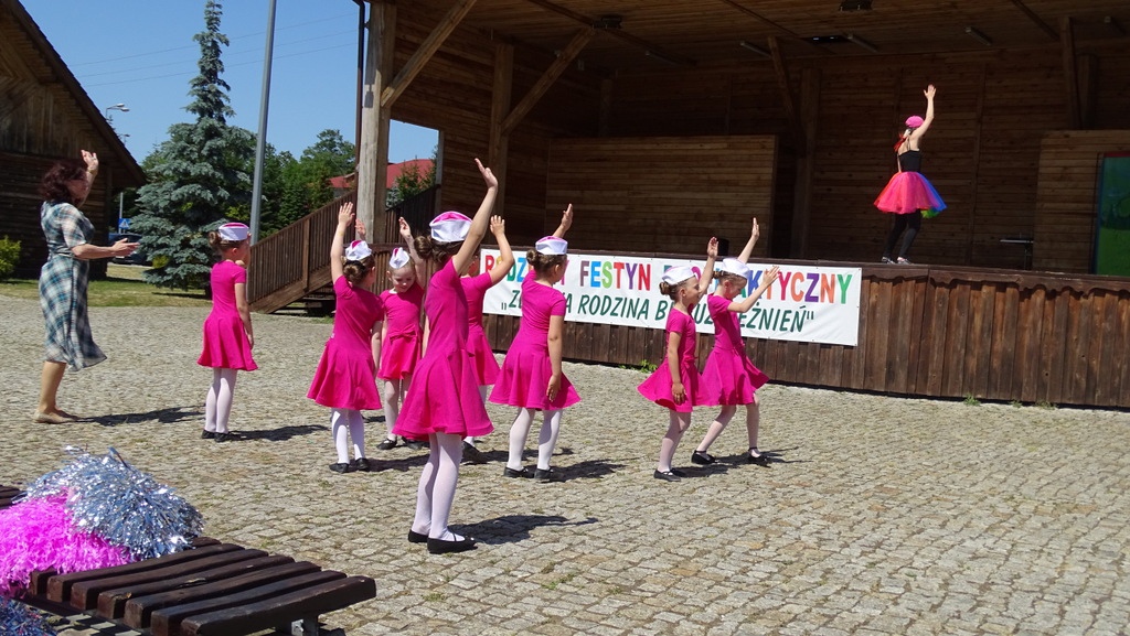 Rodzinny Festyn w Myszyńcu „Zdrowa rodzina bez uzależnień” - zdjęcie #52 - eOstroleka.pl