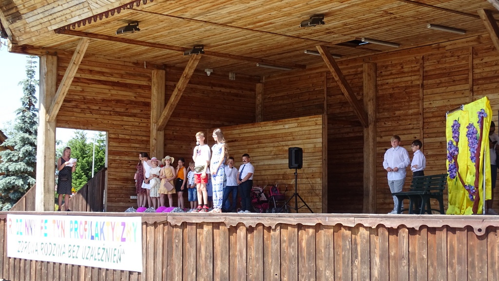 Rodzinny Festyn w Myszyńcu „Zdrowa rodzina bez uzależnień” - zdjęcie #14 - eOstroleka.pl