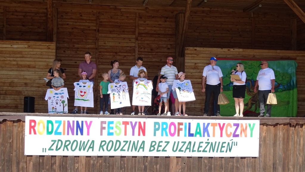 Rodzinny Festyn w Myszyńcu „Zdrowa rodzina bez uzależnień” - zdjęcie #11 - eOstroleka.pl