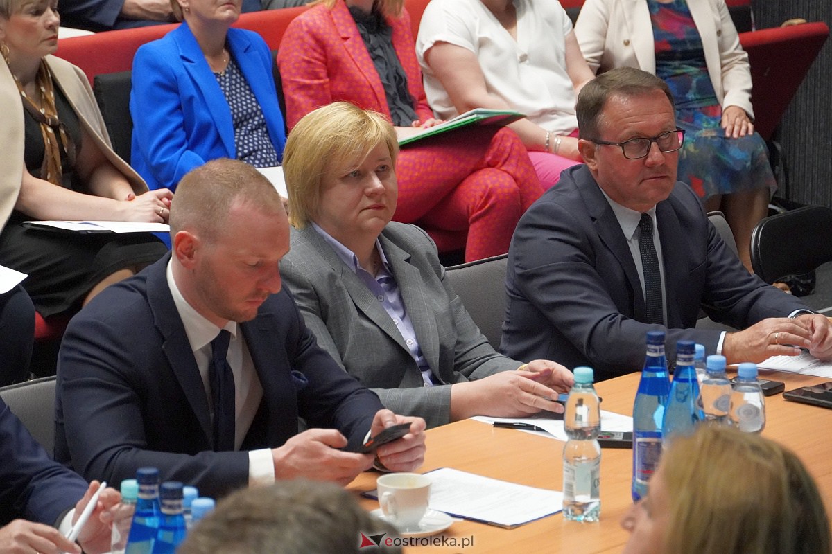 LXII sesja Rady Powiatu w Ostrołęce [15.06.2023] - zdjęcie #12 - eOstroleka.pl