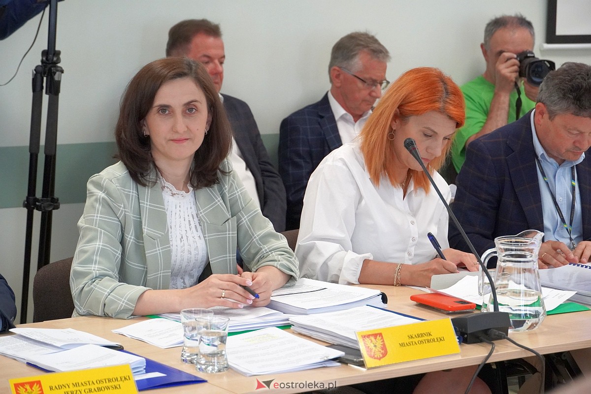 Absolutoryjna sesja Rady Miasta Ostrołęki [15.06.2023] - zdjęcie #18 - eOstroleka.pl