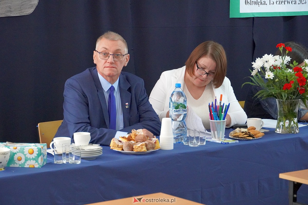 Konkurs Wiedzy z Języka Polskiego w Zespole Szkół SIGiE im. Karola Adamieckiego w Ostrołęce [15.06.2023] - zdjęcie #15 - eOstroleka.pl