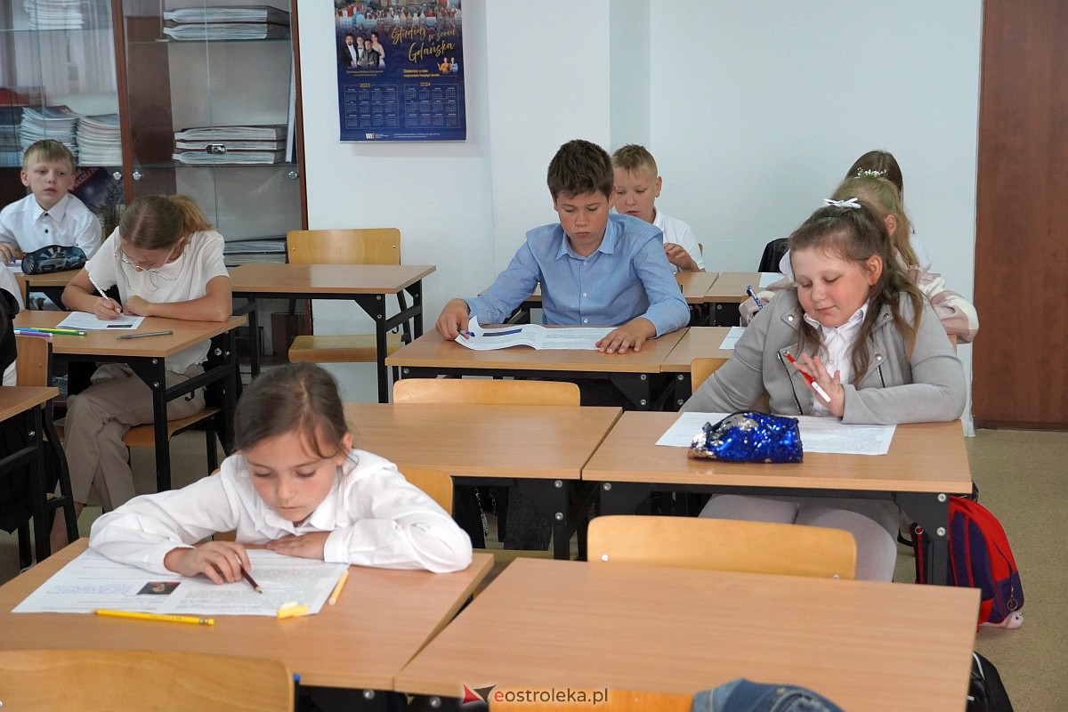 Konkurs Wiedzy z Języka Polskiego w Zespole Szkół SIGiE im. Karola Adamieckiego w Ostrołęce [15.06.2023] - zdjęcie #7 - eOstroleka.pl