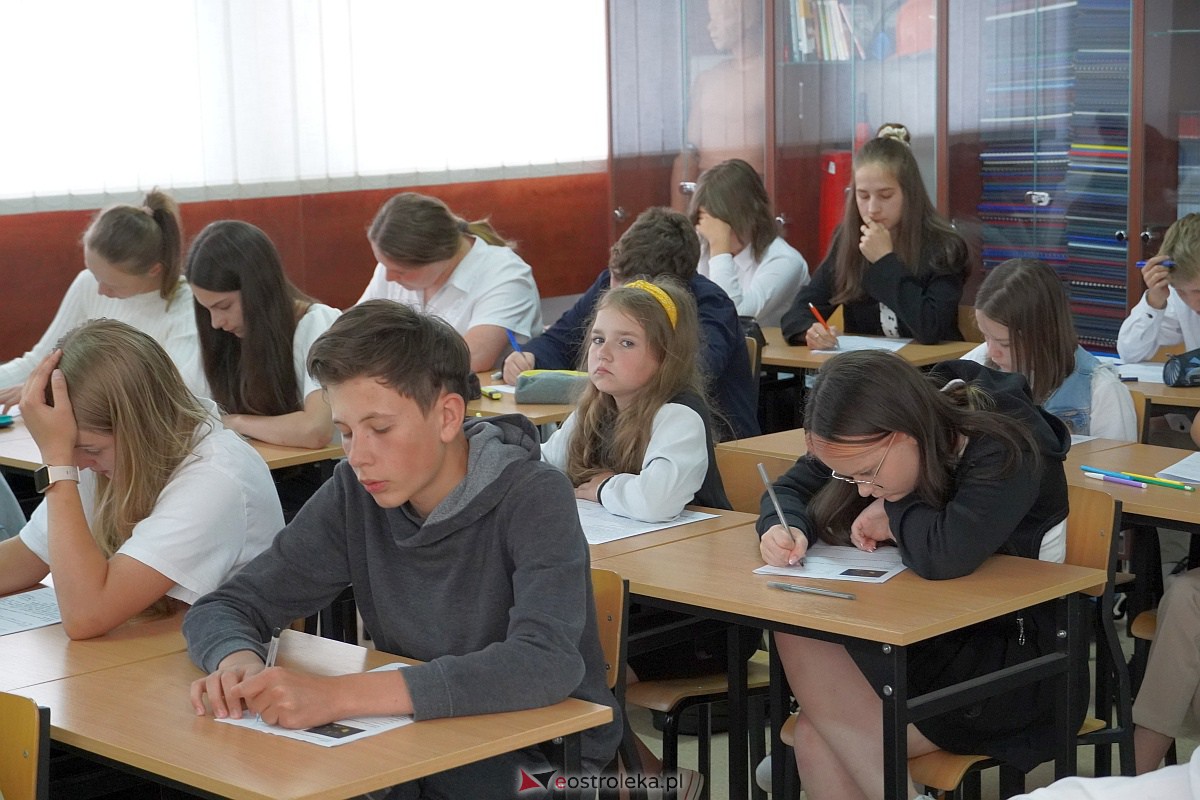 Konkurs Wiedzy z Języka Polskiego w Zespole Szkół SIGiE im. Karola Adamieckiego w Ostrołęce [15.06.2023] - zdjęcie #5 - eOstroleka.pl