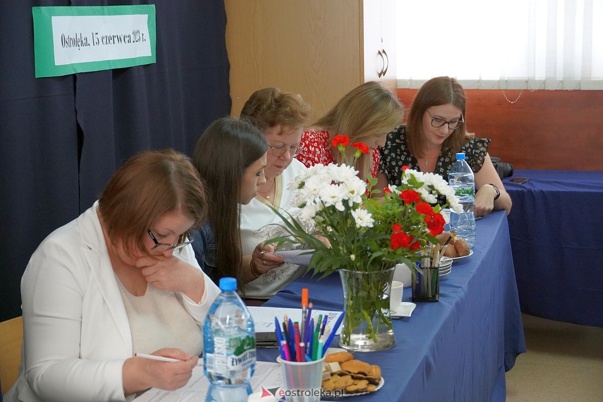Konkurs Wiedzy z Języka Polskiego w Zespole Szkół SIGiE im. Karola Adamieckiego w Ostrołęce [15.06.2023] - zdjęcie #3 - eOstroleka.pl