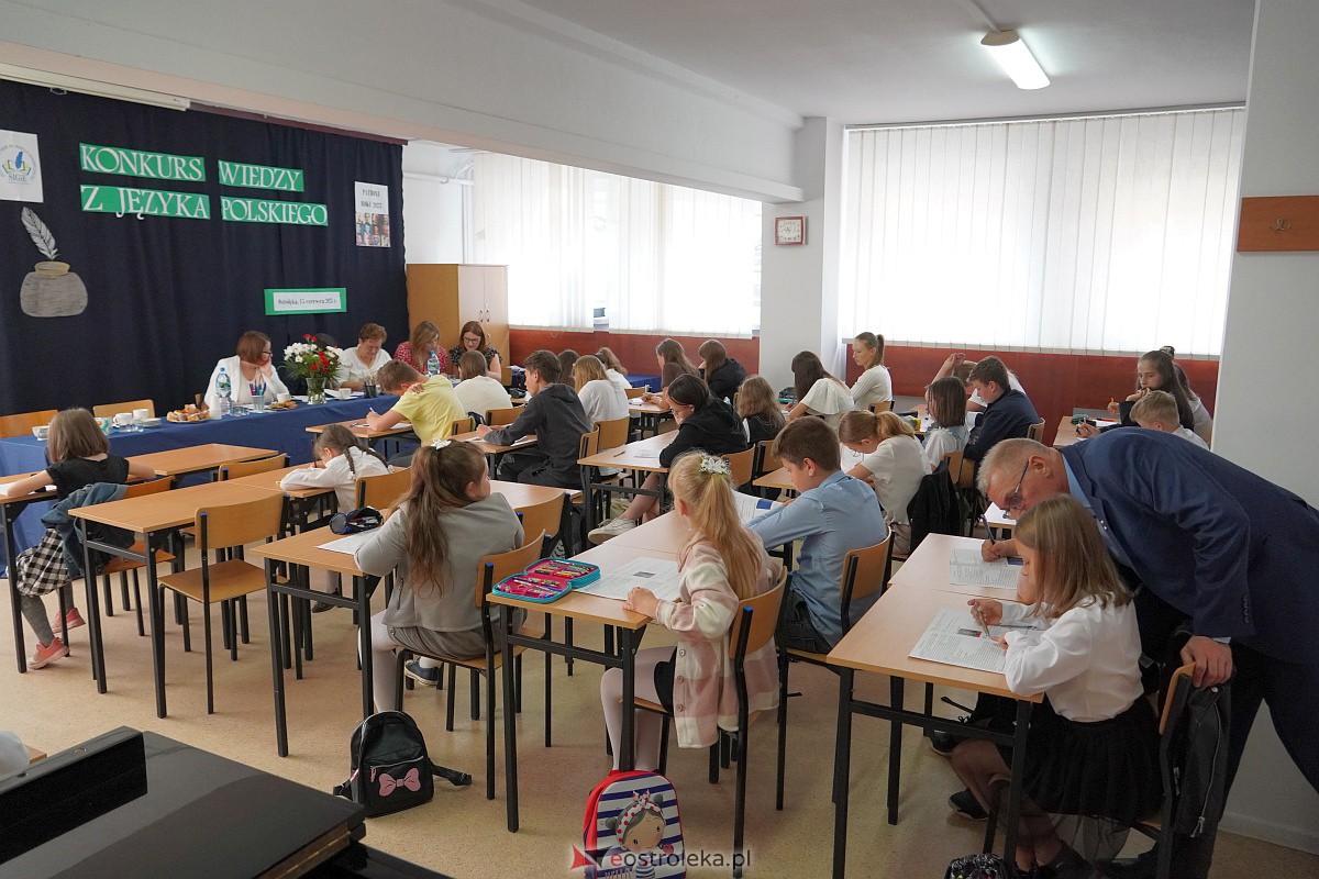 Konkurs Wiedzy z Języka Polskiego w Zespole Szkół SIGiE im. Karola Adamieckiego w Ostrołęce [15.06.2023] - zdjęcie #1 - eOstroleka.pl