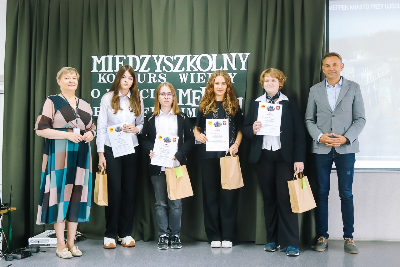 I Międzyszkolny Konkurs Wiedzy o Mieście Partnerskim Meppen - zdjęcie #12 - eOstroleka.pl