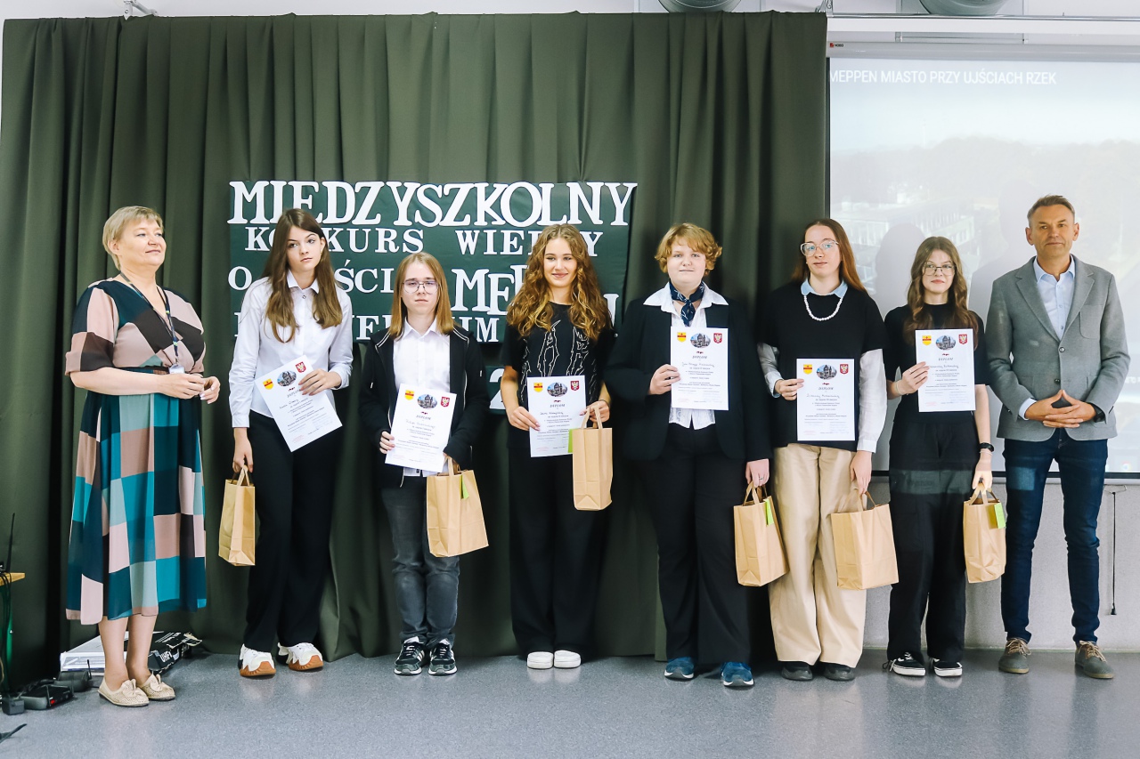 I Międzyszkolny Konkurs Wiedzy o Mieście Partnerskim Meppen - zdjęcie #12 - eOstroleka.pl