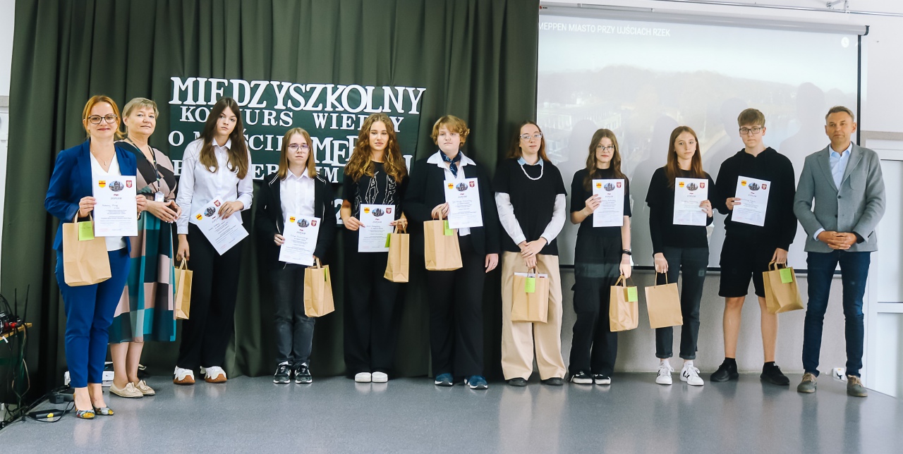 I Międzyszkolny Konkurs Wiedzy o Mieście Partnerskim Meppen - zdjęcie #11 - eOstroleka.pl