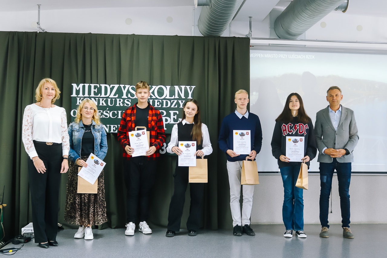 I Międzyszkolny Konkurs Wiedzy o Mieście Partnerskim Meppen - zdjęcie #8 - eOstroleka.pl