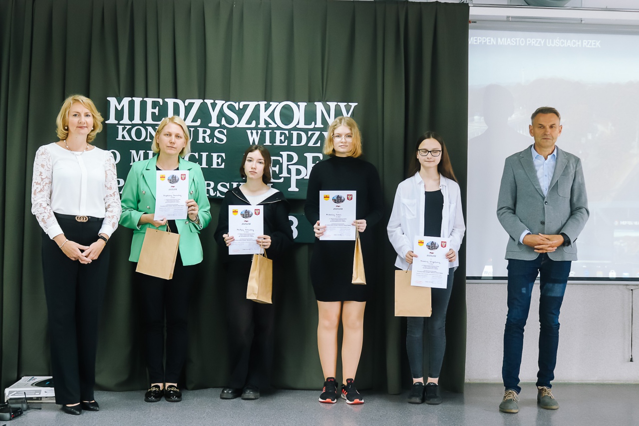I Międzyszkolny Konkurs Wiedzy o Mieście Partnerskim Meppen - zdjęcie #6 - eOstroleka.pl