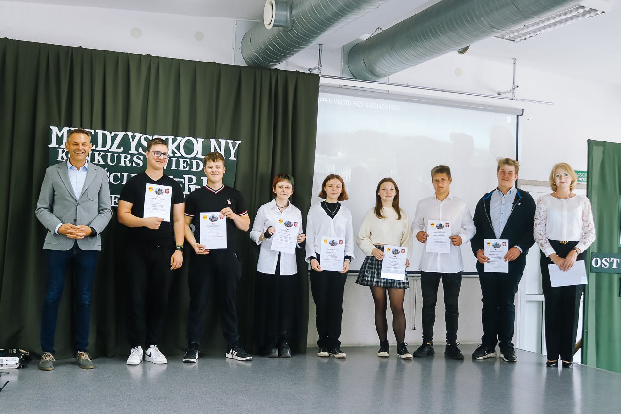 I Międzyszkolny Konkurs Wiedzy o Mieście Partnerskim Meppen - zdjęcie #1 - eOstroleka.pl
