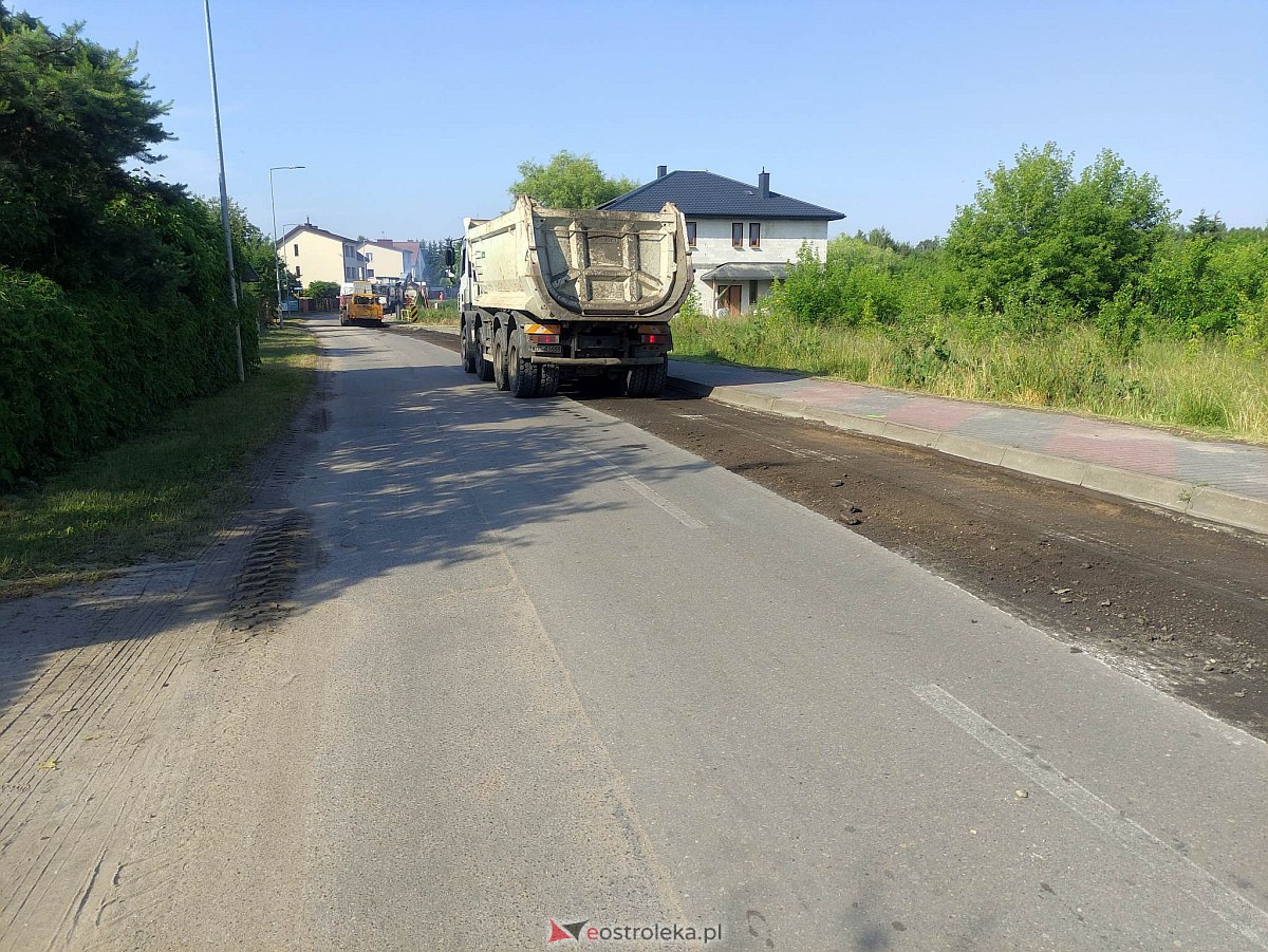 Remonty ulic w Ostrołęce. Drogowcy weszli z remontem na ulicę Pomian [16.06.2023] - zdjęcie #9 - eOstroleka.pl