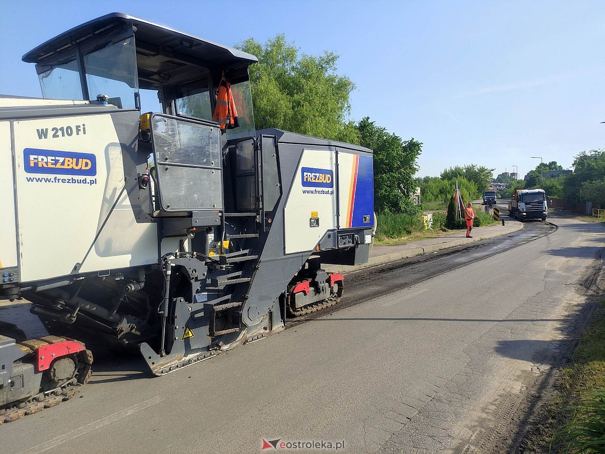 Remonty ulic w Ostrołęce. Drogowcy weszli z remontem na ulicę Pomian [16.06.2023] - zdjęcie #2 - eOstroleka.pl