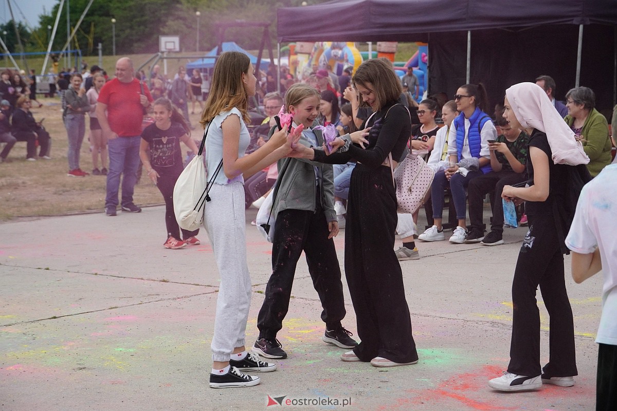 Holi Święto Kolorów na plaży miejskiej w Ostrołęce [17.06.2023] - zdjęcie #87 - eOstroleka.pl