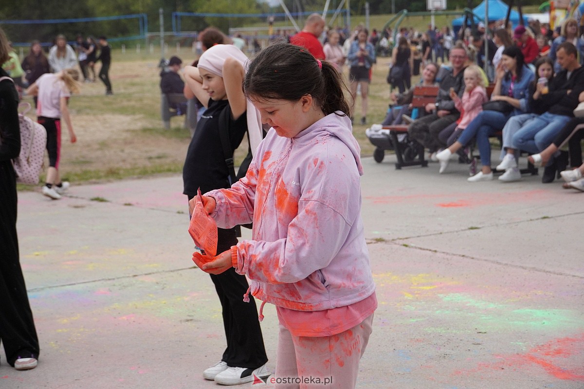 Holi Święto Kolorów na plaży miejskiej w Ostrołęce [17.06.2023] - zdjęcie #84 - eOstroleka.pl