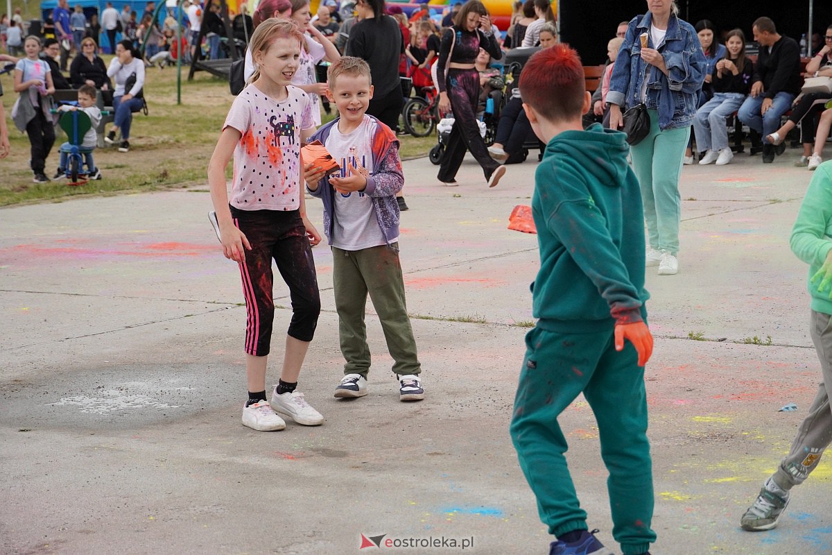 Holi Święto Kolorów na plaży miejskiej w Ostrołęce [17.06.2023] - zdjęcie #74 - eOstroleka.pl